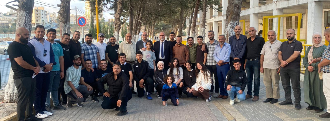 وزير الزراعة يلتقي شباب دورا ويستمع إلى همومهم وتطلعاتهم.