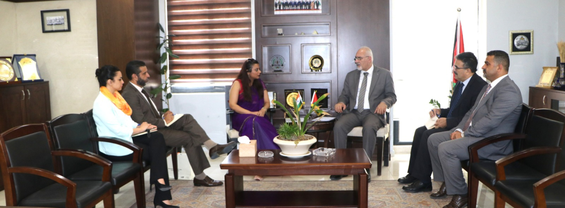 سليمية يبحث مع سفير الهند لدى فلسطين تطوير التعاون الزراعي بين البلدين.